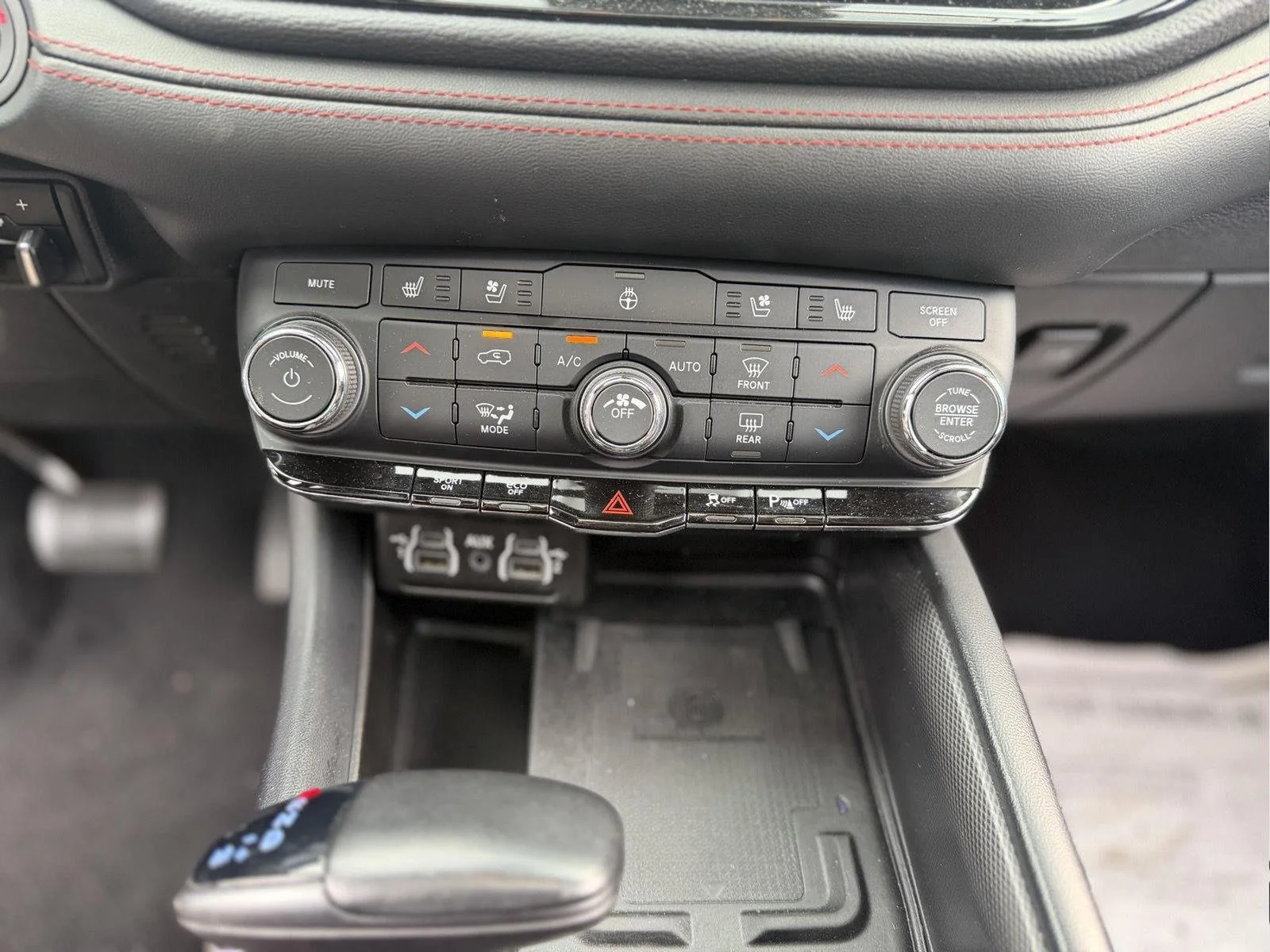 Used 2024 DB Black Clearcoat Dodge R/T Plus image 21