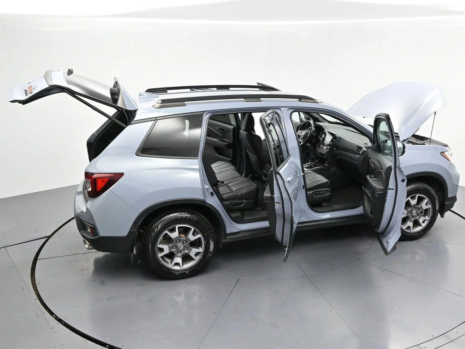 Used 2022 Sonic Gray Pearl Honda TrailSport AWD image 48