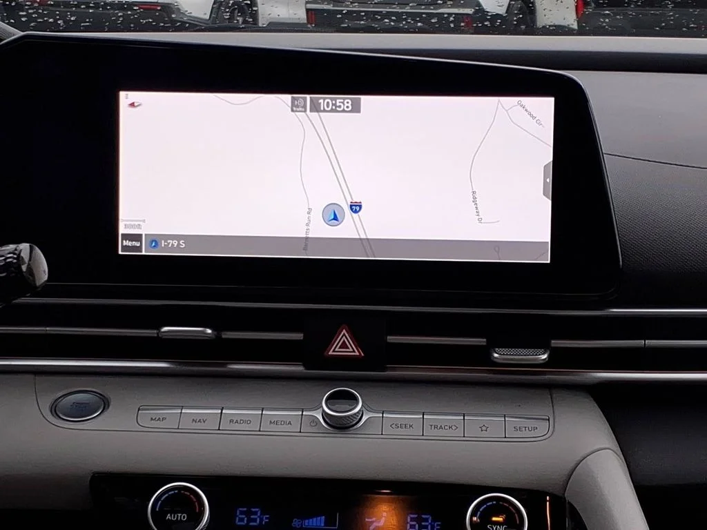 Used 2022 White Hyundai Limited image 22