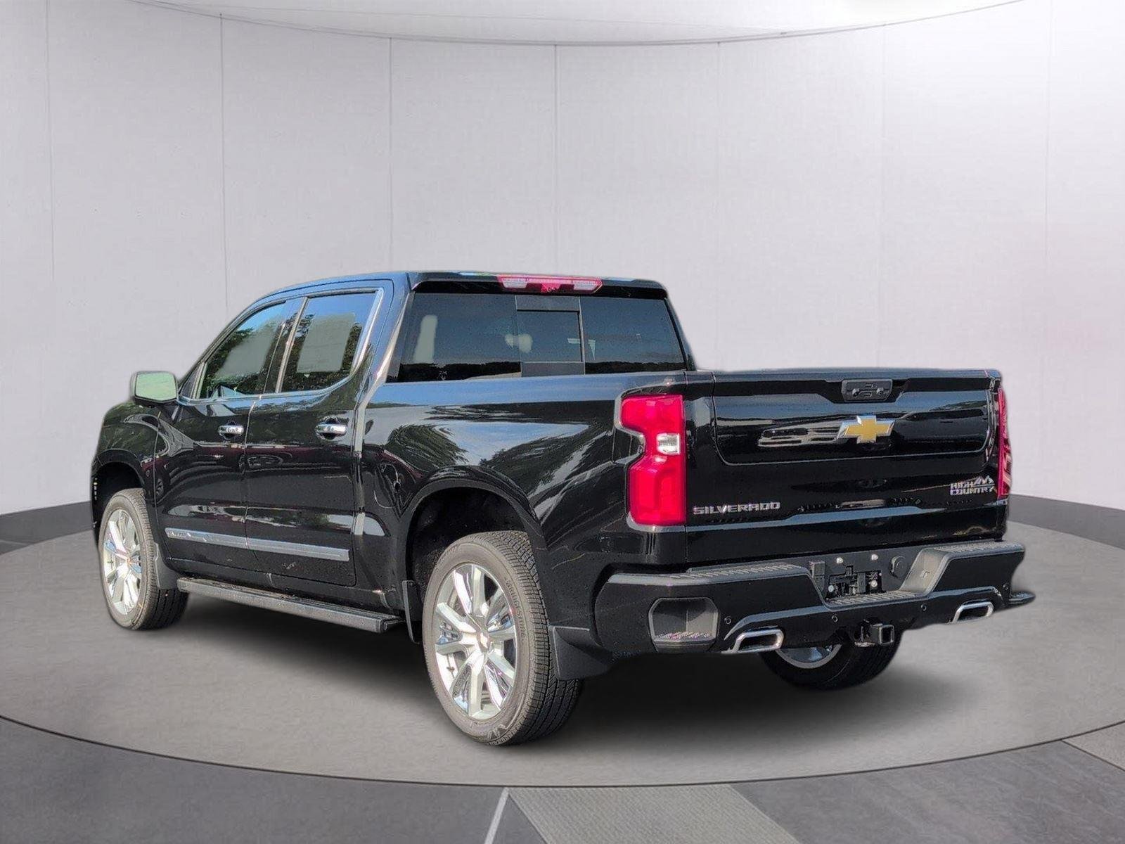 New 2026 Black Chevrolet High Country image 3