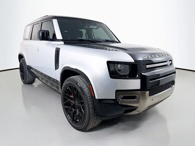 Used 2021 Hakuba Silver Metallic Land Rover X image 3
