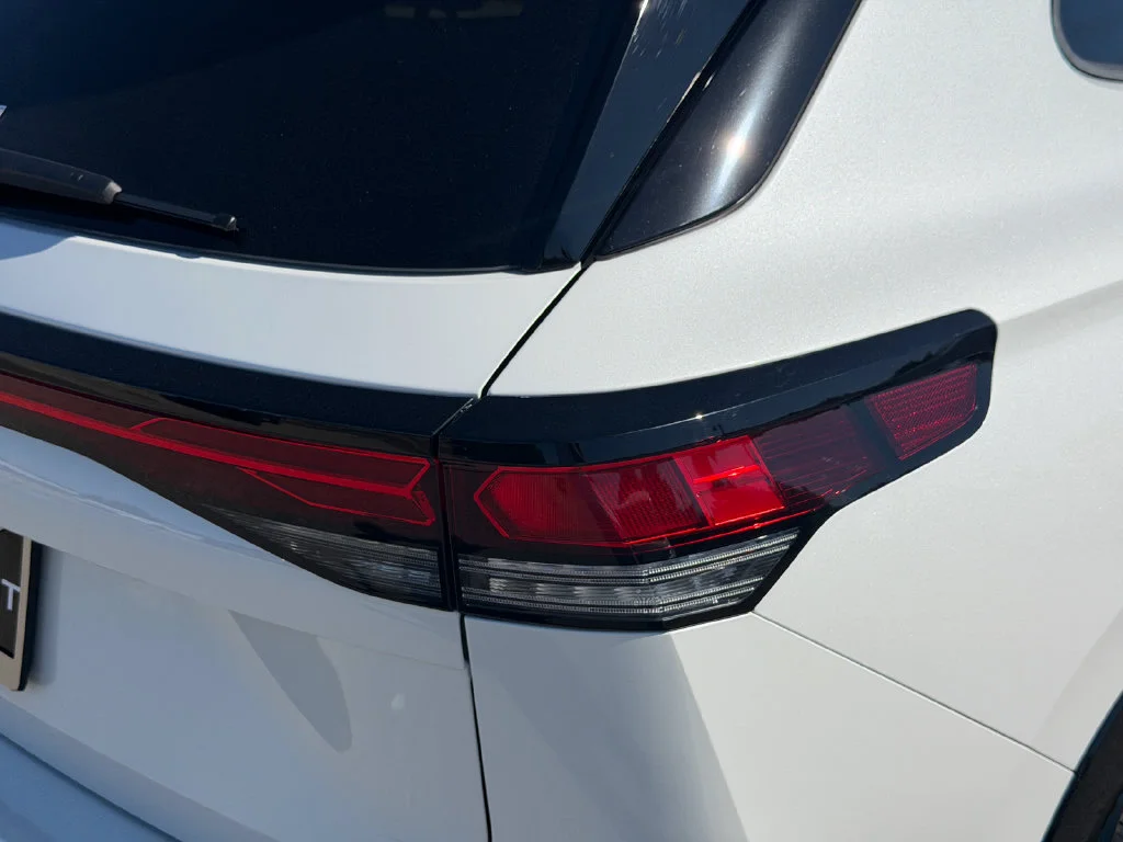 New 2026  Volkswagen SE R-Line Black image 8