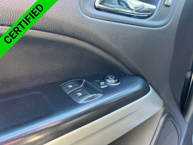 2021 Chevrolet Colorado LT - Photo 14