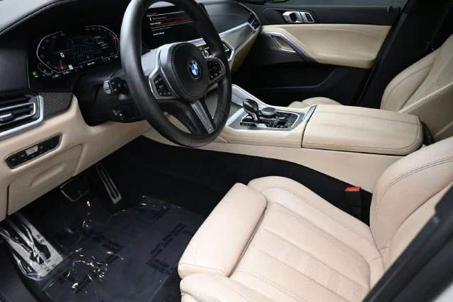 Used 2021 White BMW sDrive40i image 20