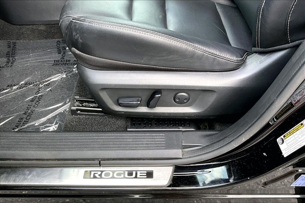 Used 2024 Black Nissan SL image 42