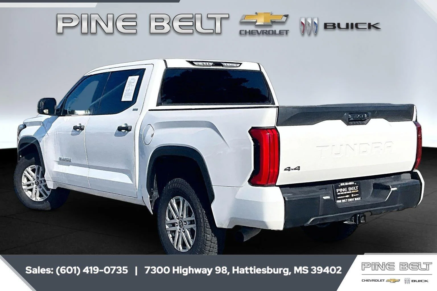 Used 2023 Ice Cap Toyota SR5 image 2