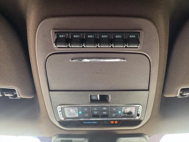 Used 2025 White Ford King Ranch image 32