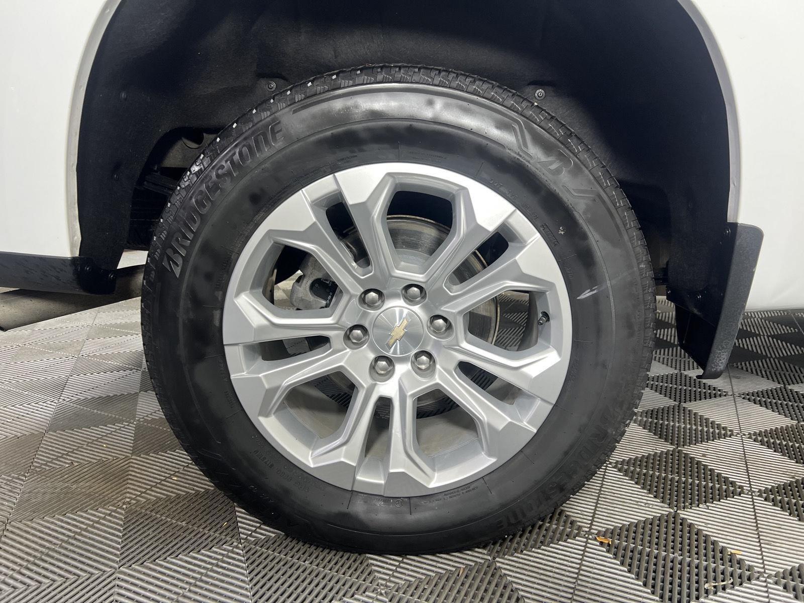 Used 2023 Summit White Chevrolet LTZ image 21