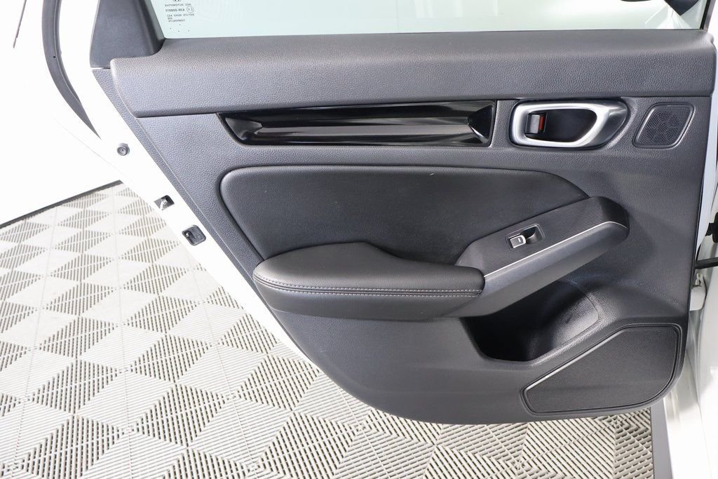2022 Honda Civic Hatchback Sport Touring - Photo 13
