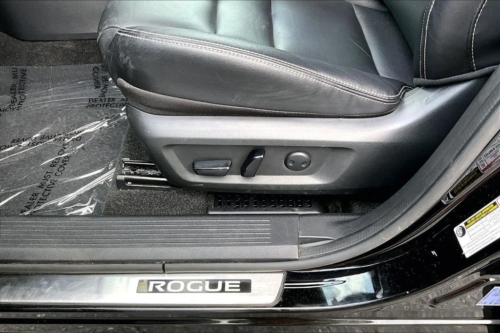 Used 2024 Black Nissan SL image 42