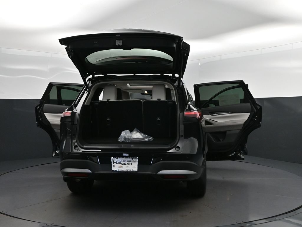 New 2027 MINERAL BLACK INFINITI Luxe FWD image 52