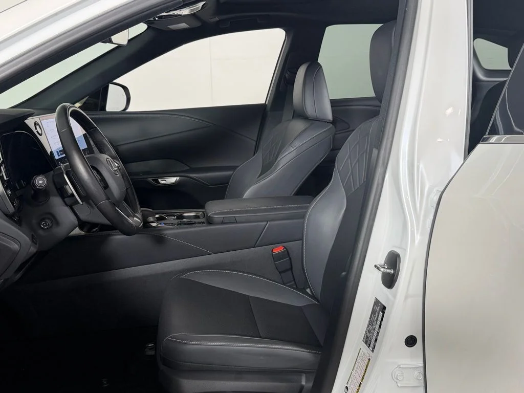 Certified Used 2025 White Lexus 350 Premium image 23