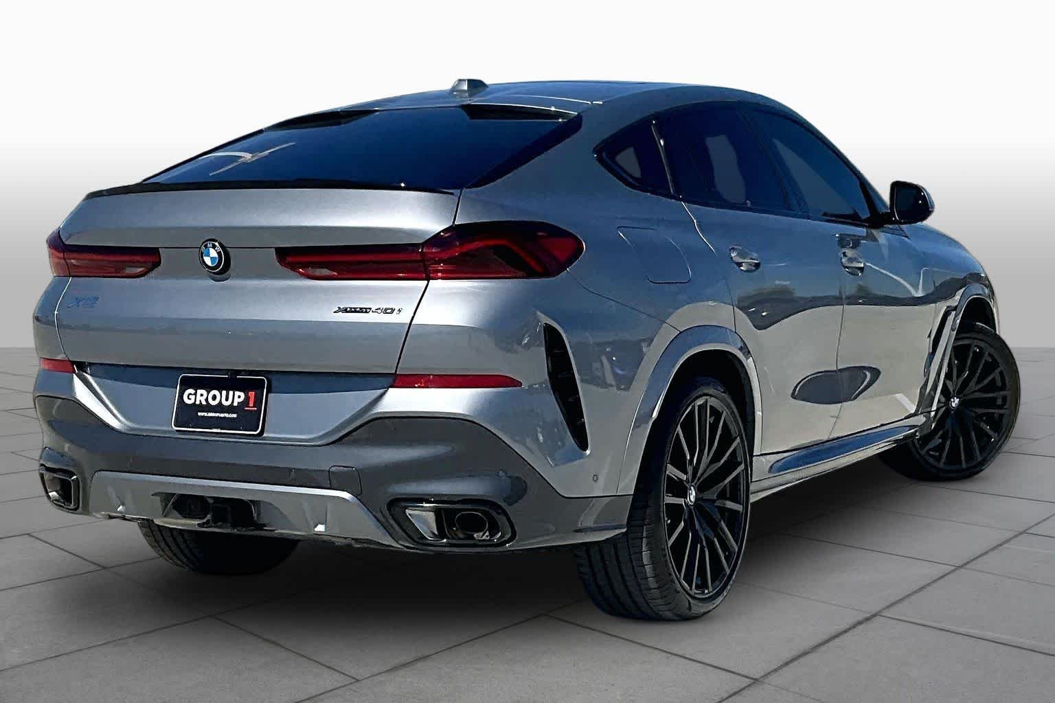 Used 2026 Skyscraper Grey Metallic BMW xDrive40i image 12