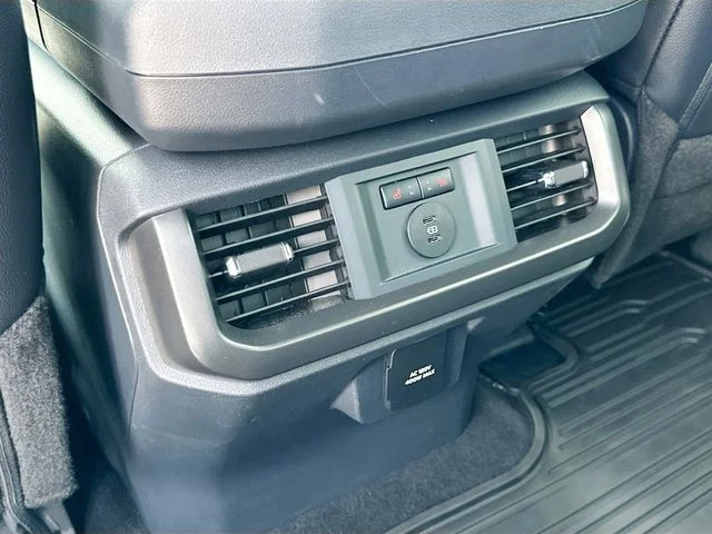Used 2025 White Ford Lariat image 25