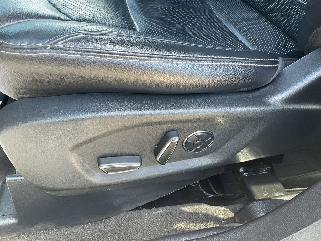 Used 2017 Silver Ford Limited image 12