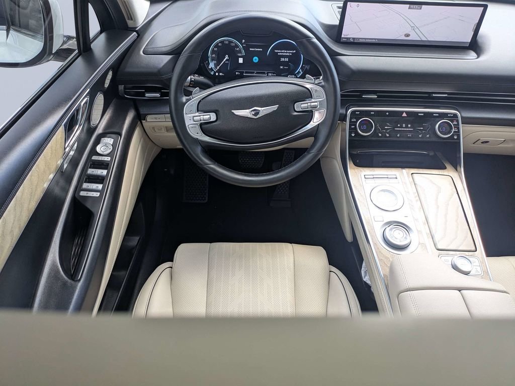 Used 2022 White Genesis 2.5T image 17