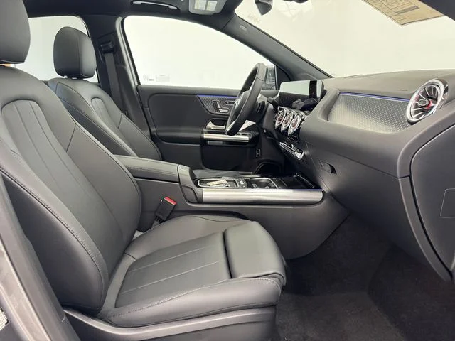 New 2026 Mountain Grey Metallic Mercedes-Benz GLA 250 image 18