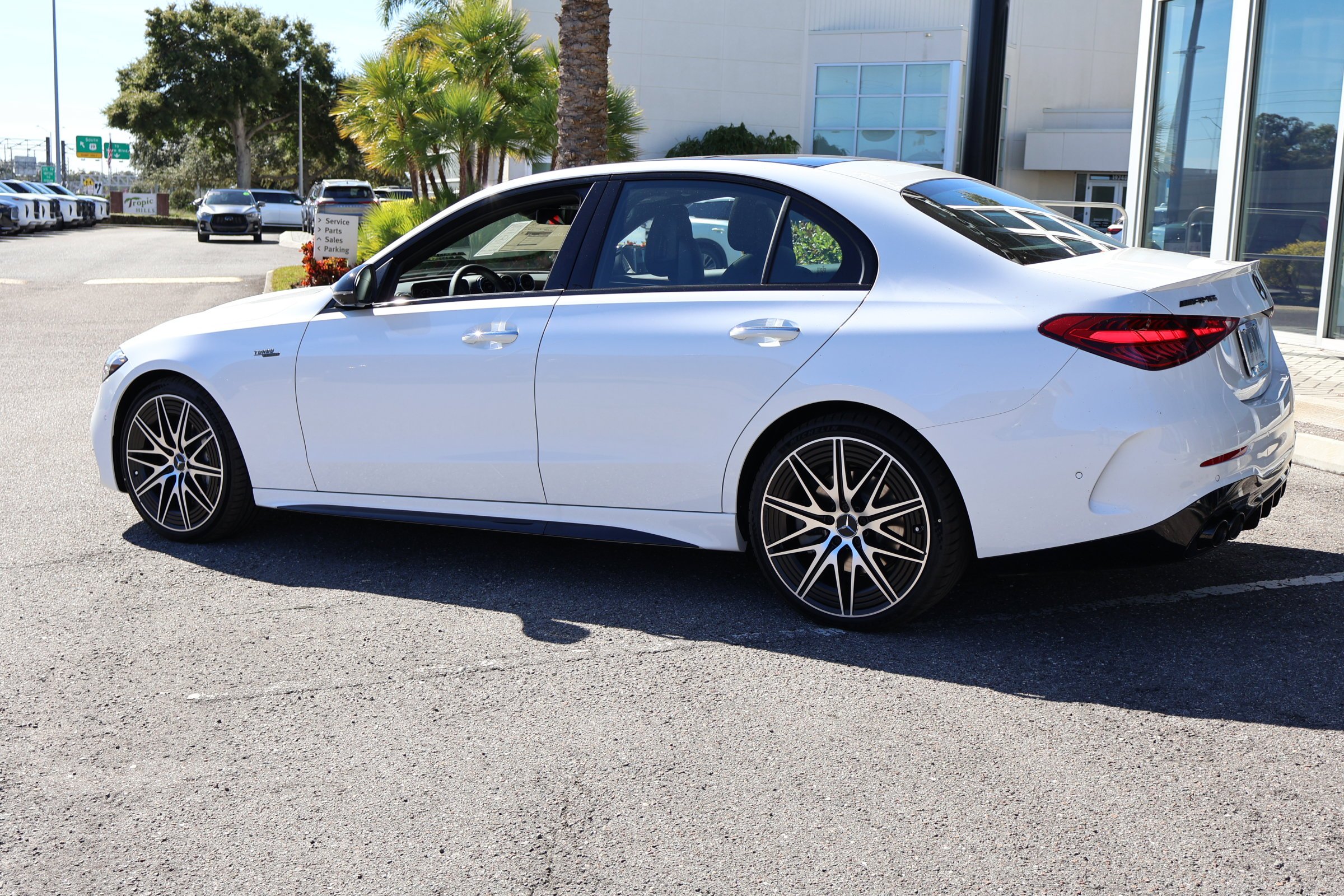 New 2026 MANUFAKTUR Moonlight White Metallic Mercedes-Benz AMG® C 43 image 34