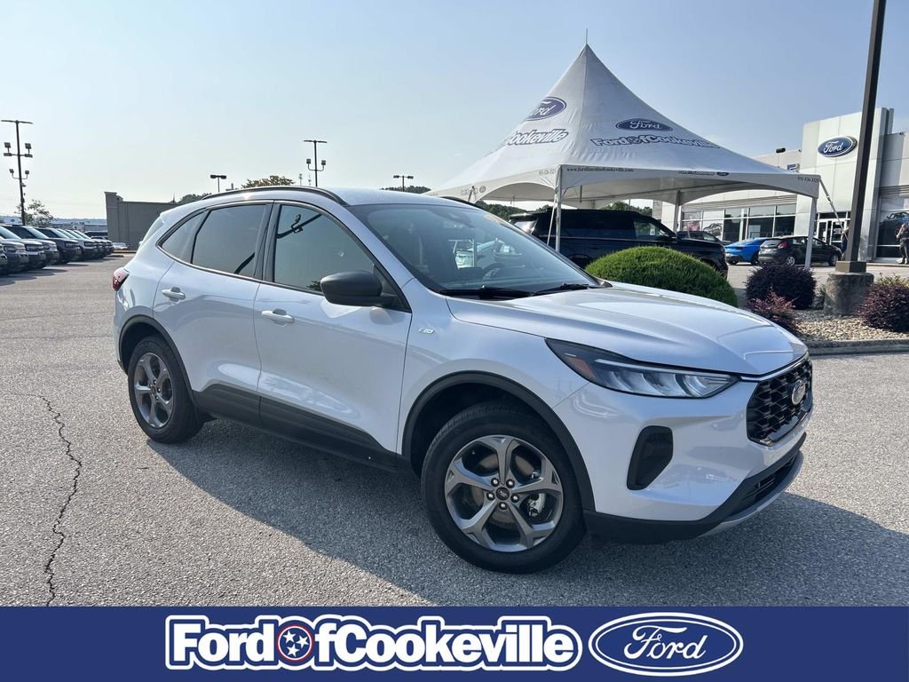 Used 2025 Silver Metallic Ford ST-Line image 2