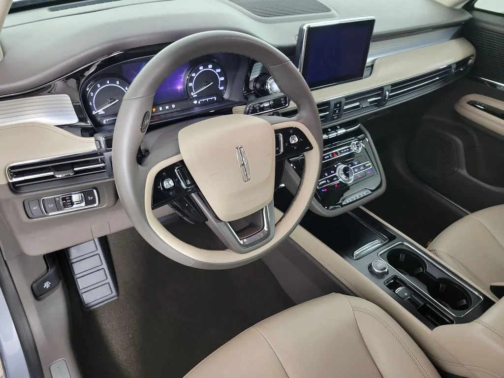 Certified Used 2022 Blue Lincoln Standard image 16