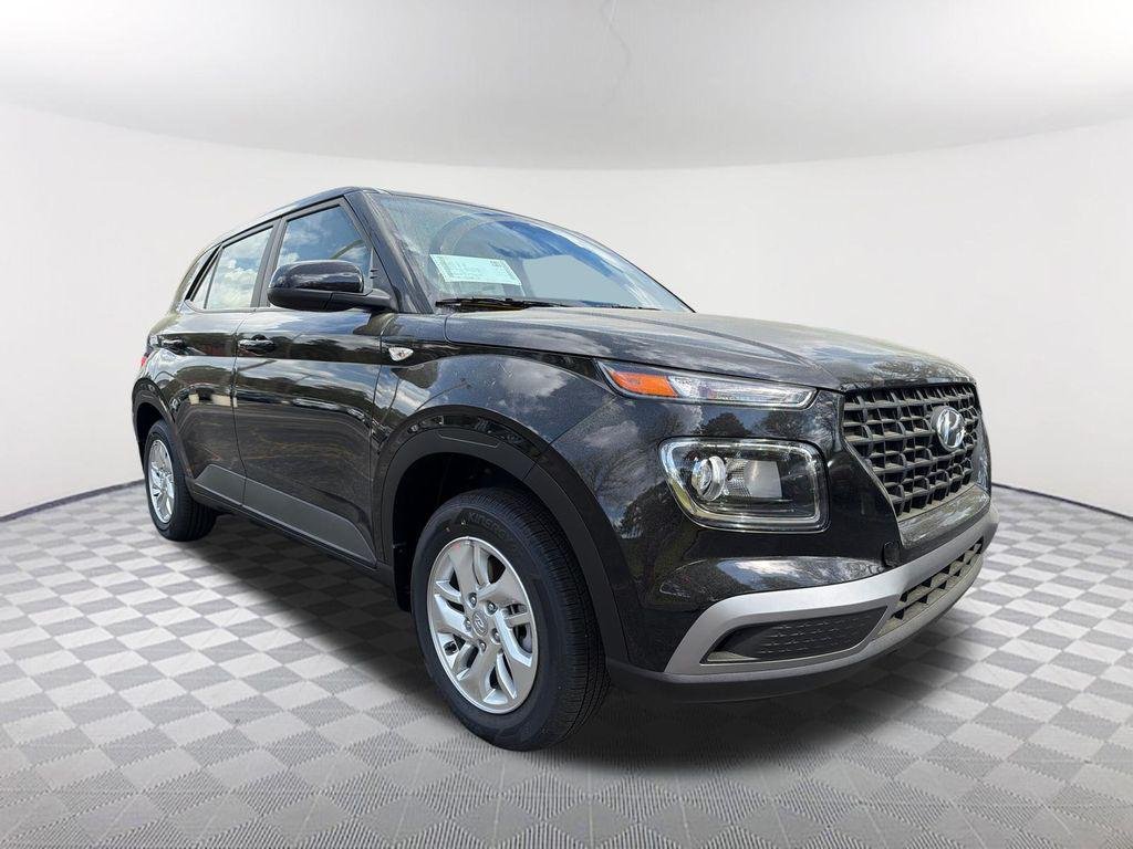 New 2026 Black Hyundai SE image 3