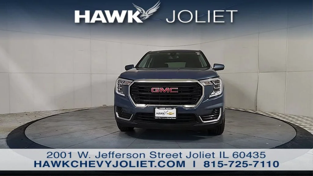 Used 2024 Blue GMC SLE image 3