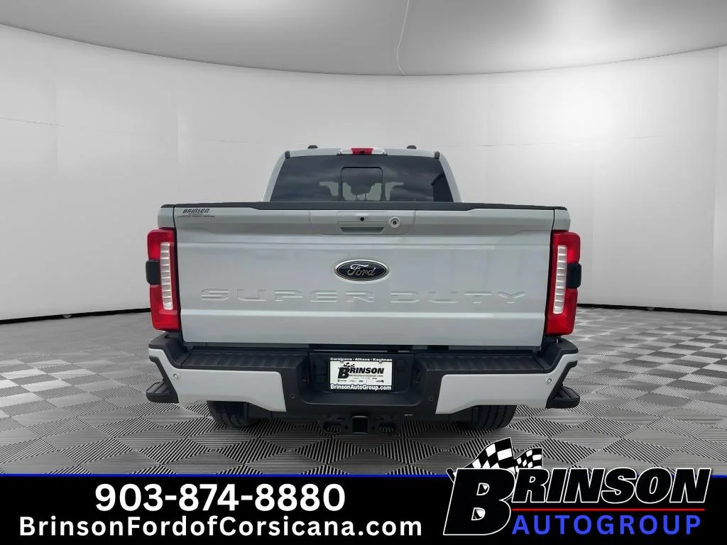 New 2026 Avalanche Ford XLT image 4
