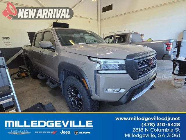 Used 2022  Nissan PRO-4X image 1