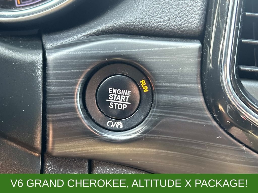 Used 2021 Black Jeep Laredo X image 24