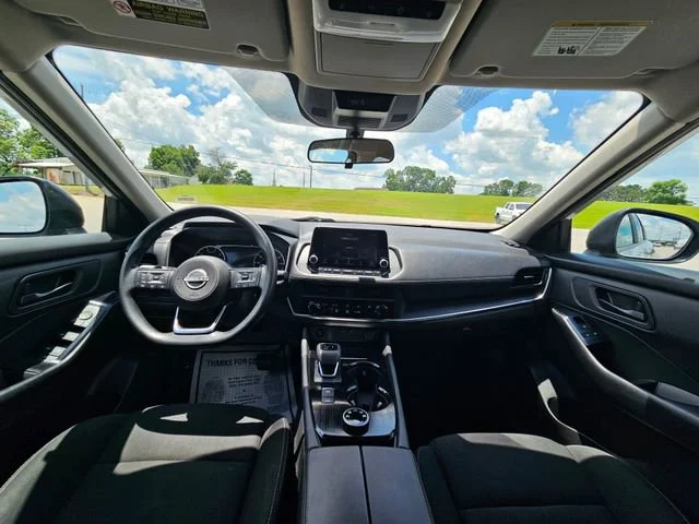 Used 2024 Silver Nissan S image 12