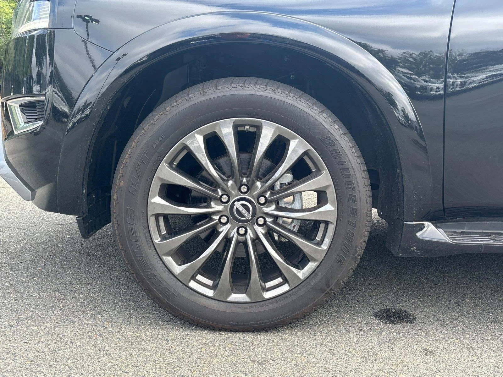 Used 2024 Super Black Nissan Platinum image 10
