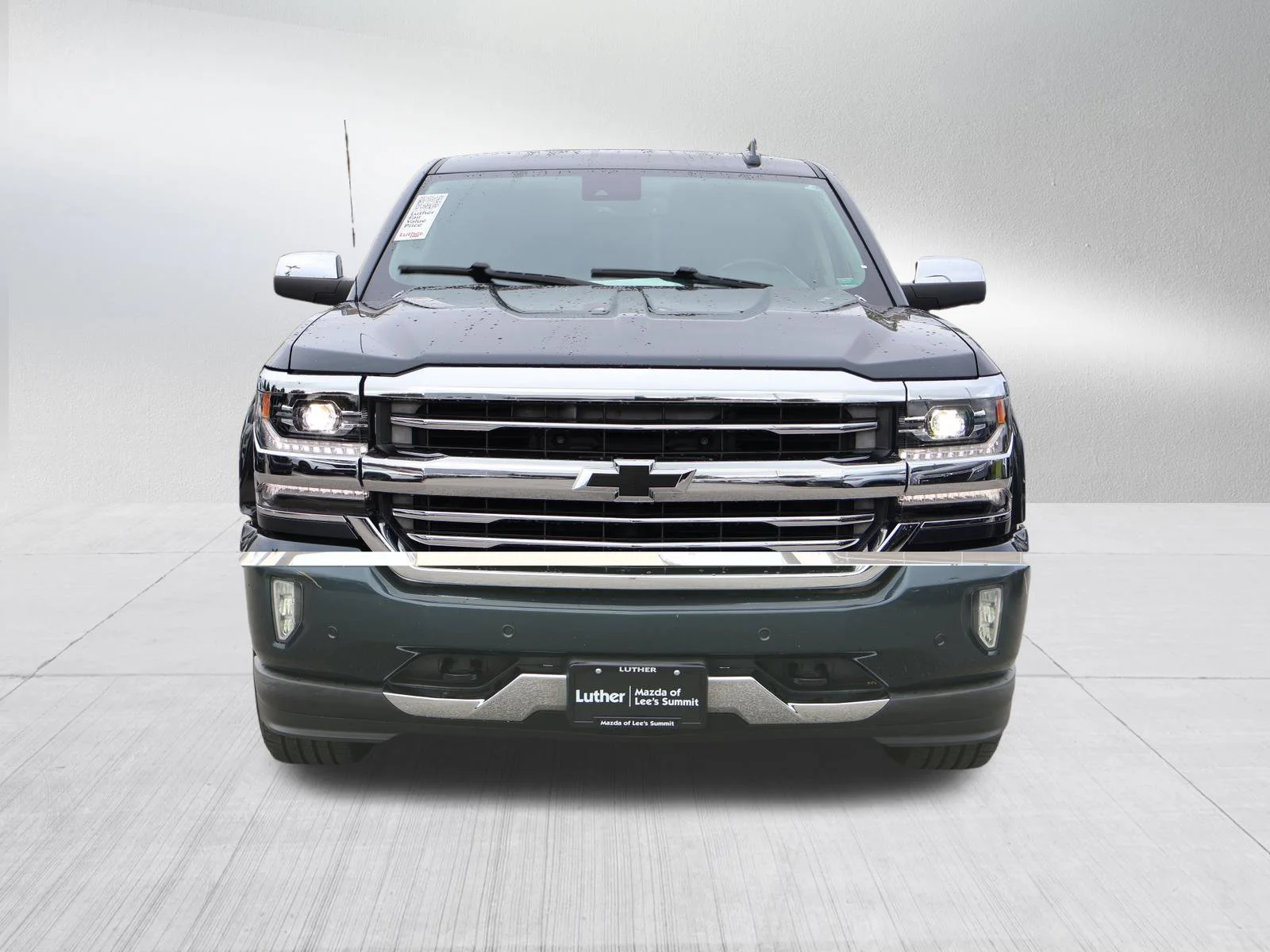 Used 2017 Chevrolet Silverado 1500 High Country with VIN 3GCUKTEJ8HG173464 for sale in Kansas City