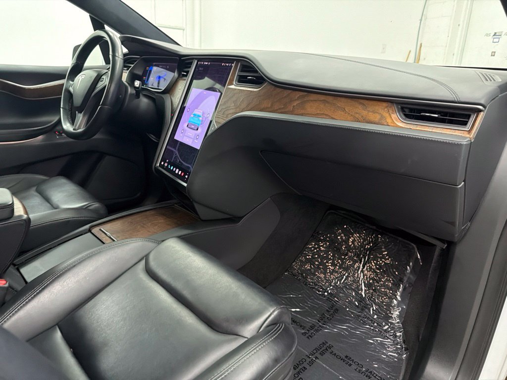 Used 2020 White Tesla Long Range image 26