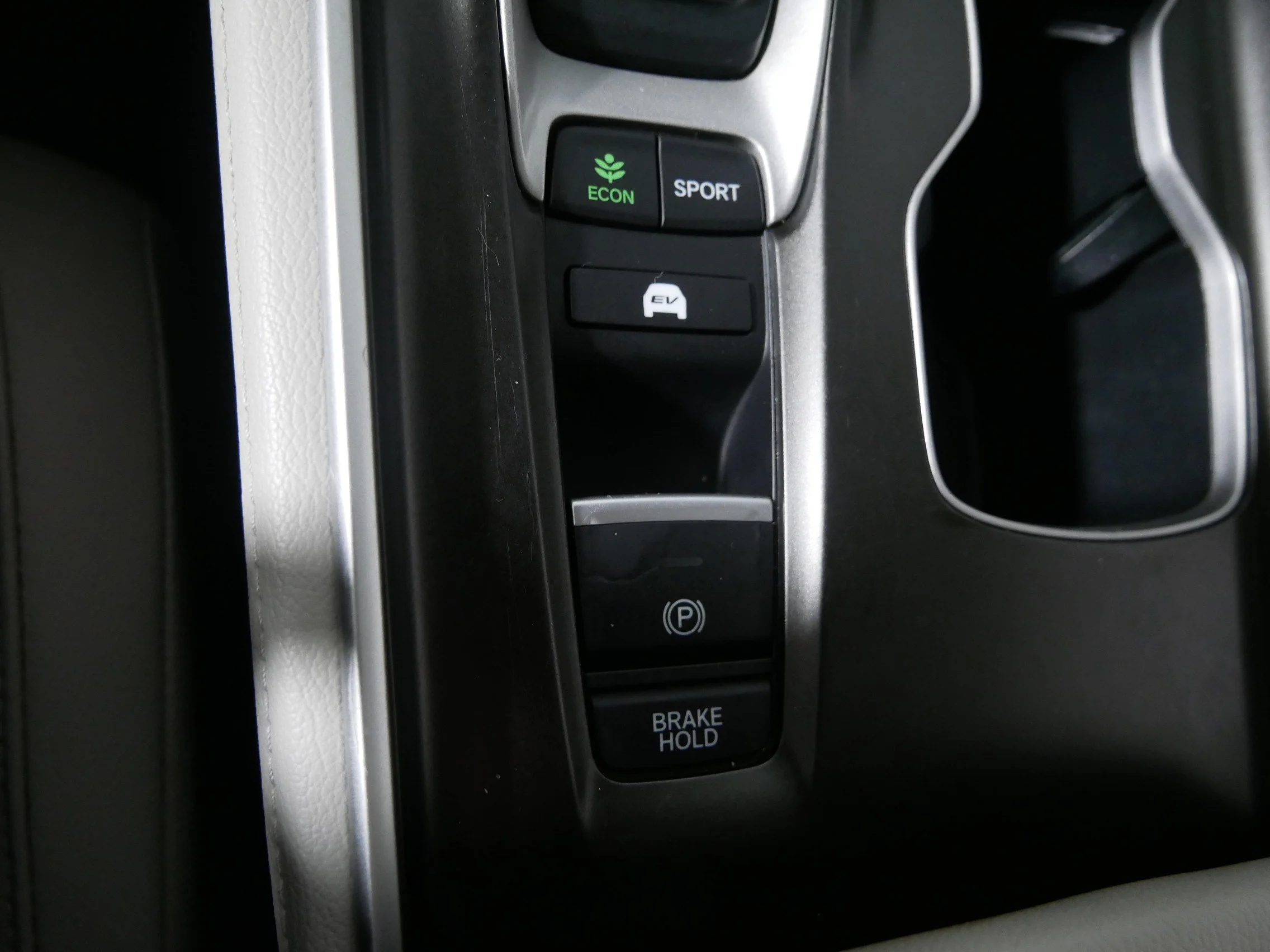 Used 2018 White Orchid Pearl Honda Touring image 32