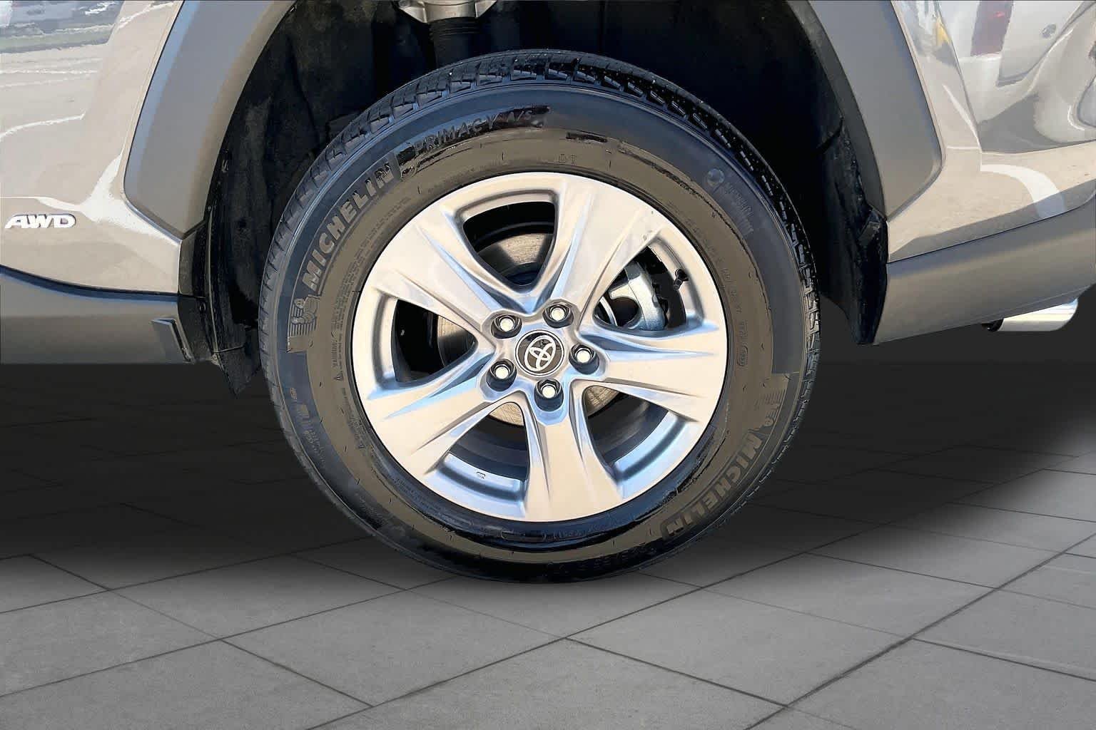 2023 Toyota RAV4 XLE - Photo 11