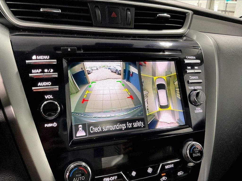 Used 2023 Gray Nissan SL image 19