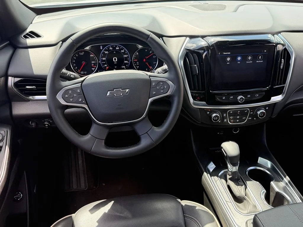Used 2023 White Chevrolet Premier image 14