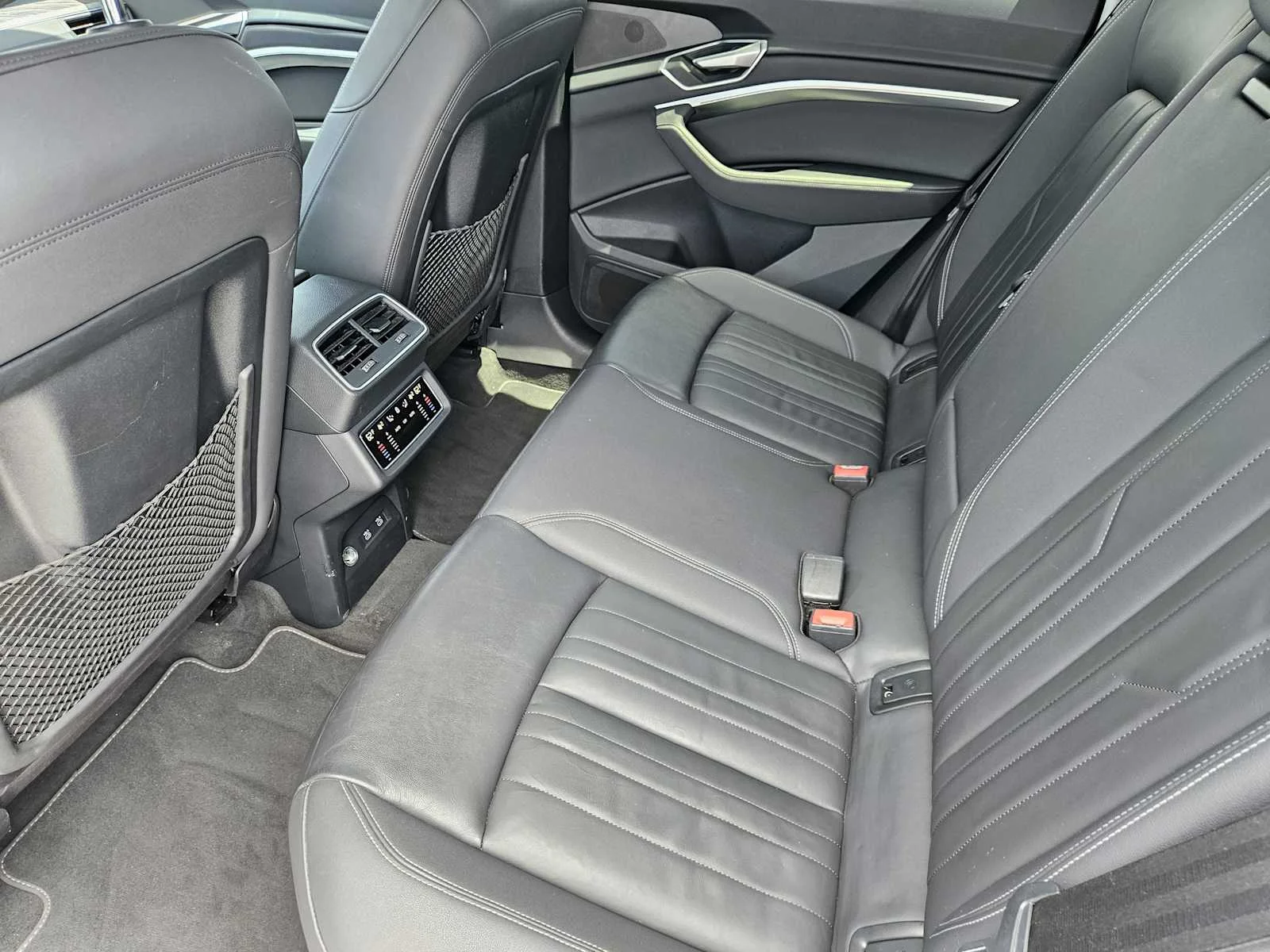 Used 2021 Florett Silver Metallic Audi Premium image 29