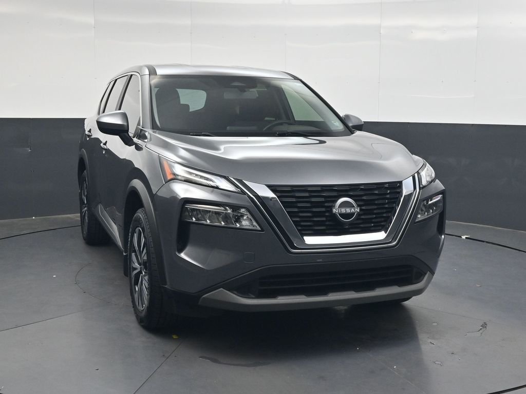 Used 2023 Gray Nissan SV image 14