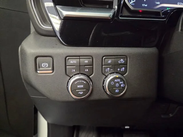 New 2026 Summit White GMC SLT DRW image 30