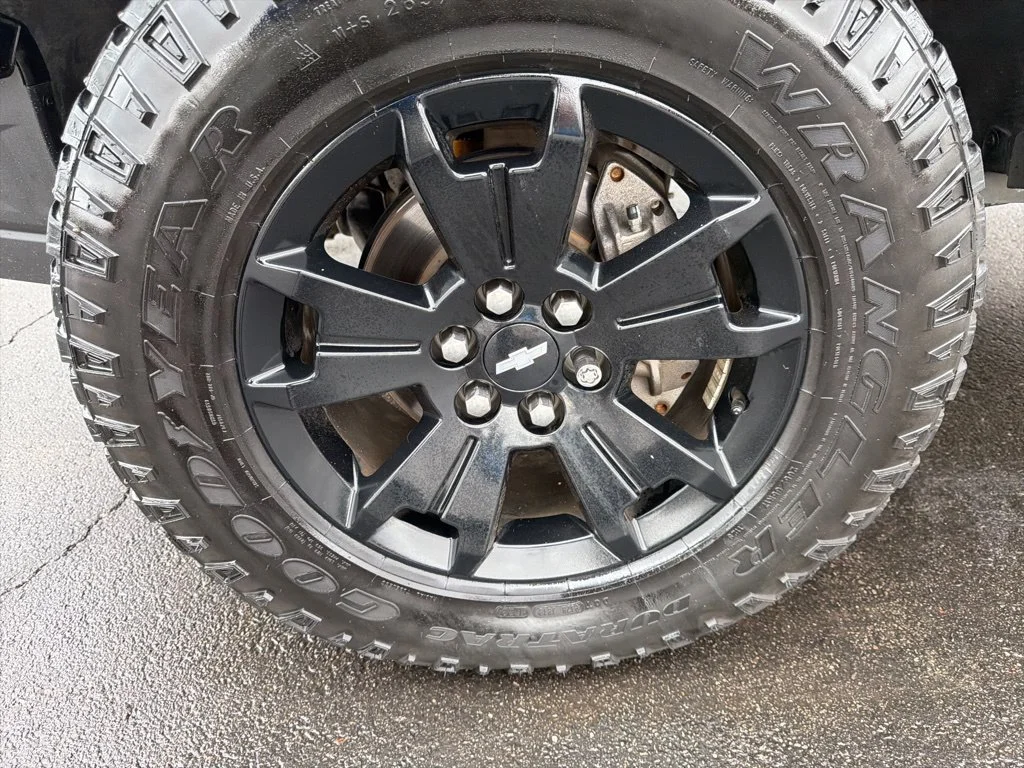 Used 2019 Black Chevrolet ZR2 image 9