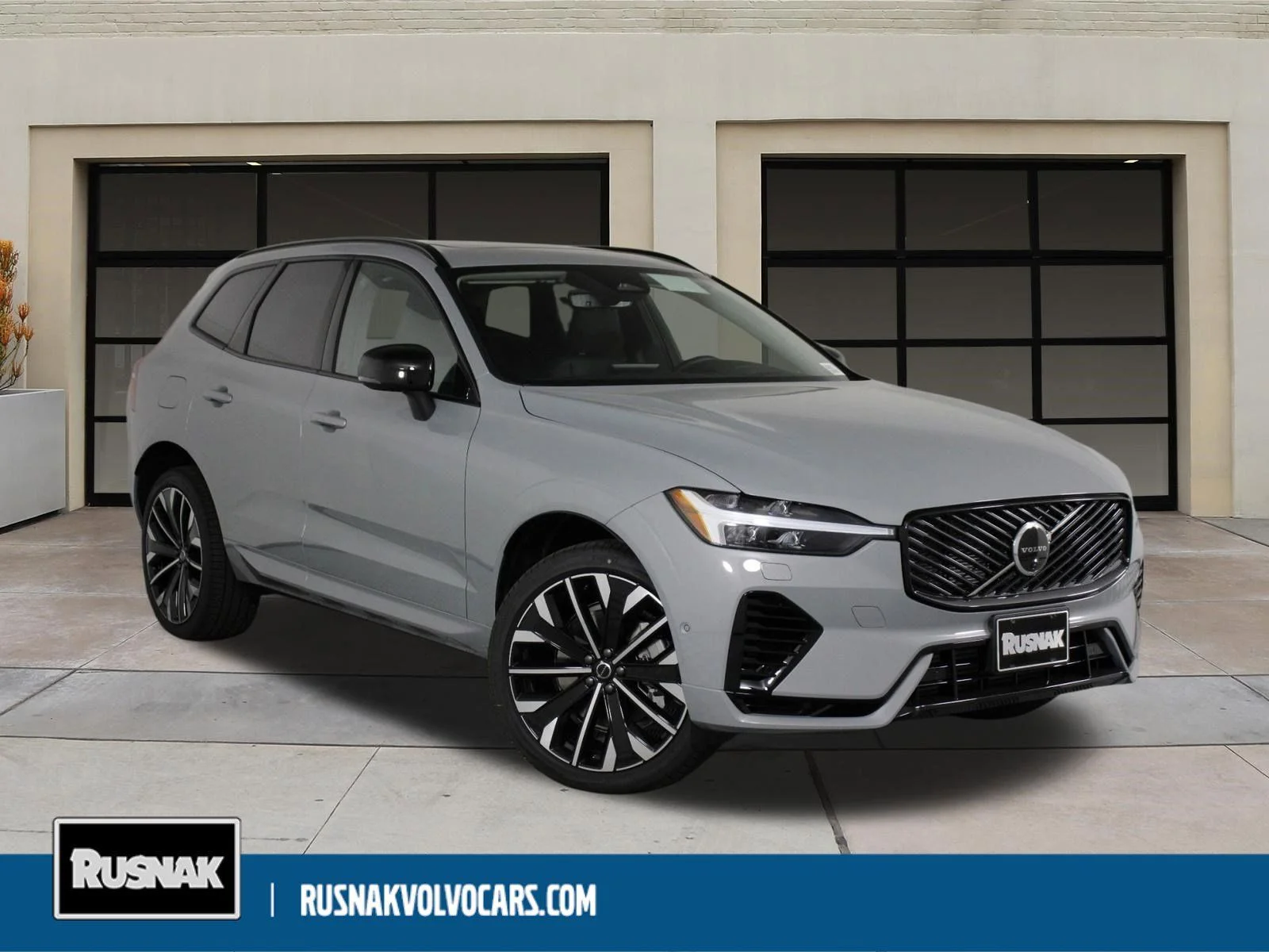 2026 Volvo XC60 T8 Ultra Dark AWD's photo
