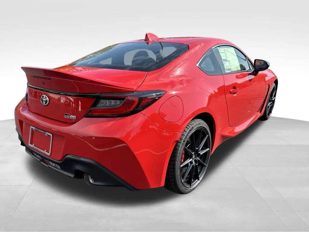 New 2026 Track Bred Toyota GR86 Premium image 5