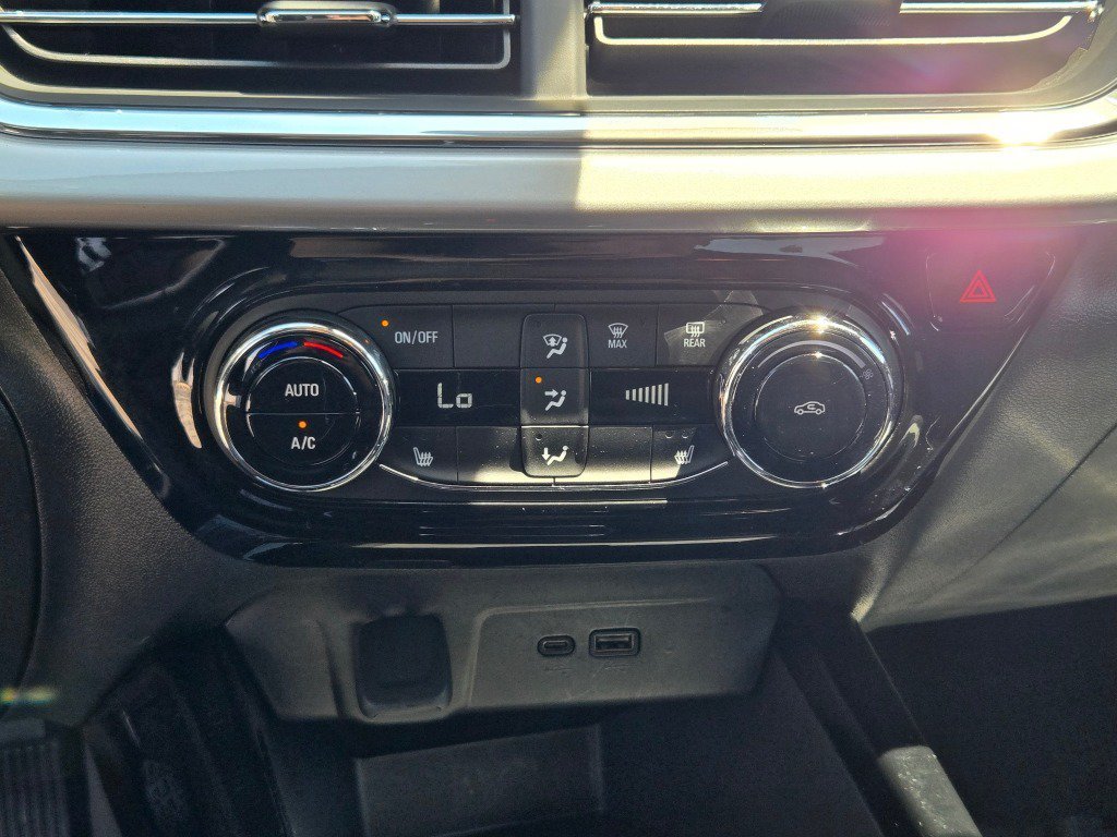 2025 Chevrolet Trax LT - Photo 26