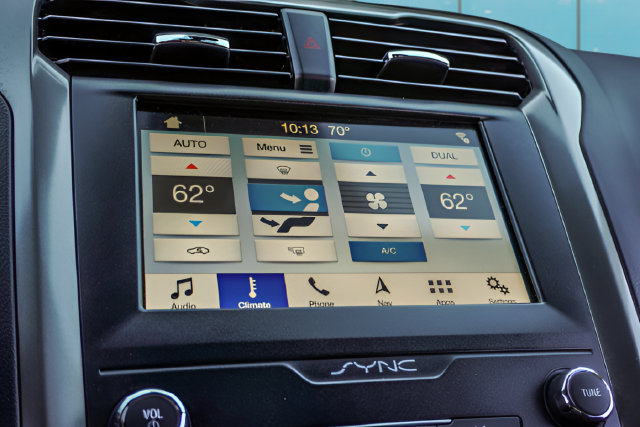 Used 2019 Blue Ford SEL image 23