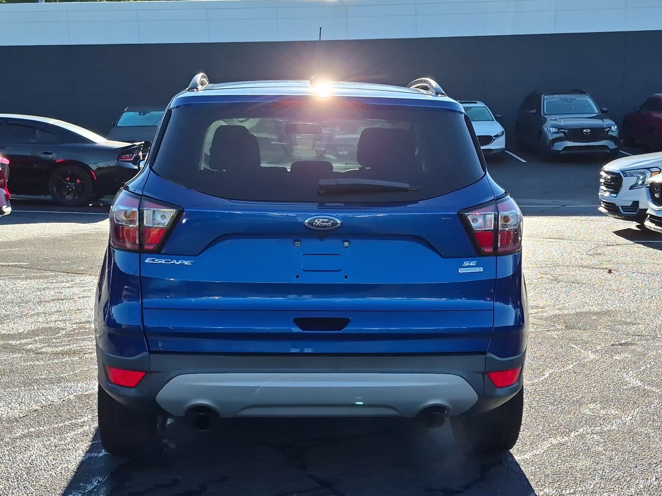 Used 2018 Lightning Blue Metallic Ford SE image 4