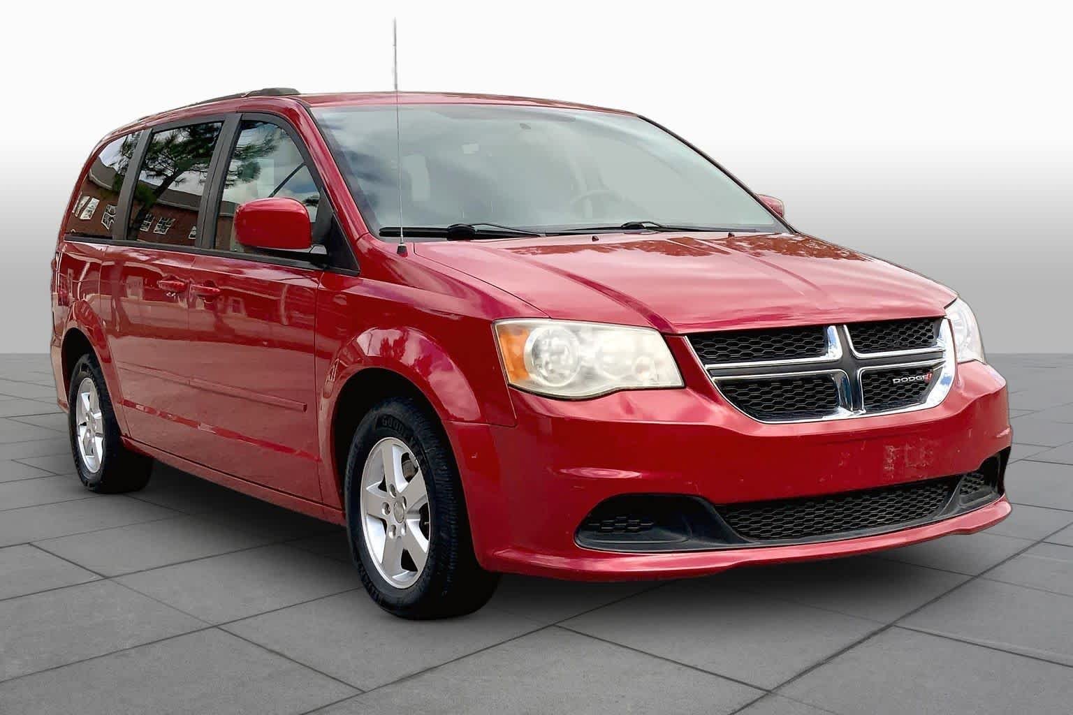 Used 2013 Redline Two-Coat Pearl Dodge SXT image 3