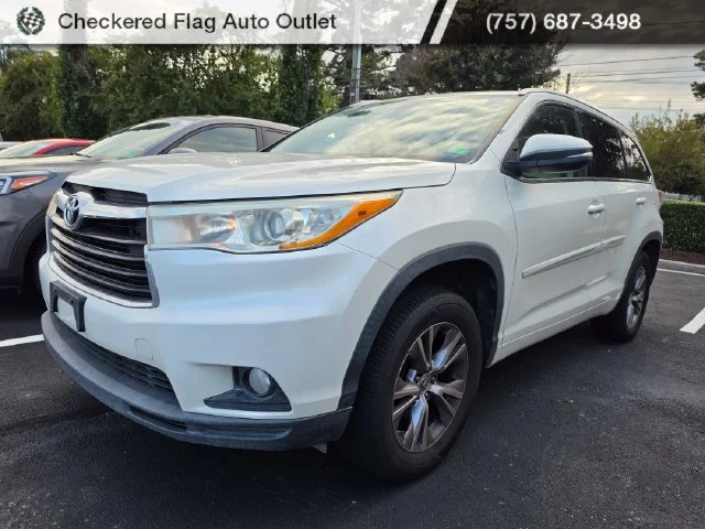 Used 2014 Blizzard Pearl Toyota XLE V6 image 1