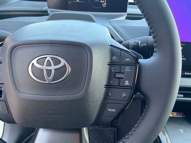 New 2026 Wind Chill Pearl <sup>1</sup> Toyota  SE image 17