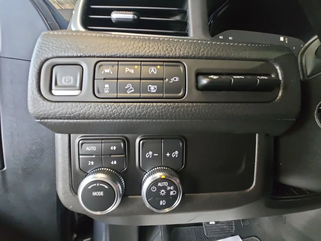 Used 2022 Gray GMC Denali image 26